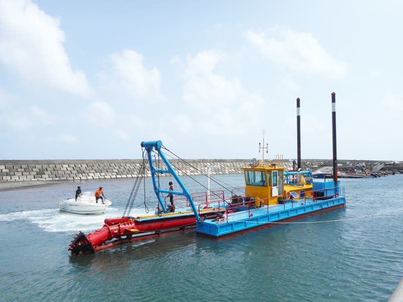 مضخة كراكة الرمال JLCSD200، سعة 500 متر مكعب/ساعة، عمق التجريف 6.0 متر