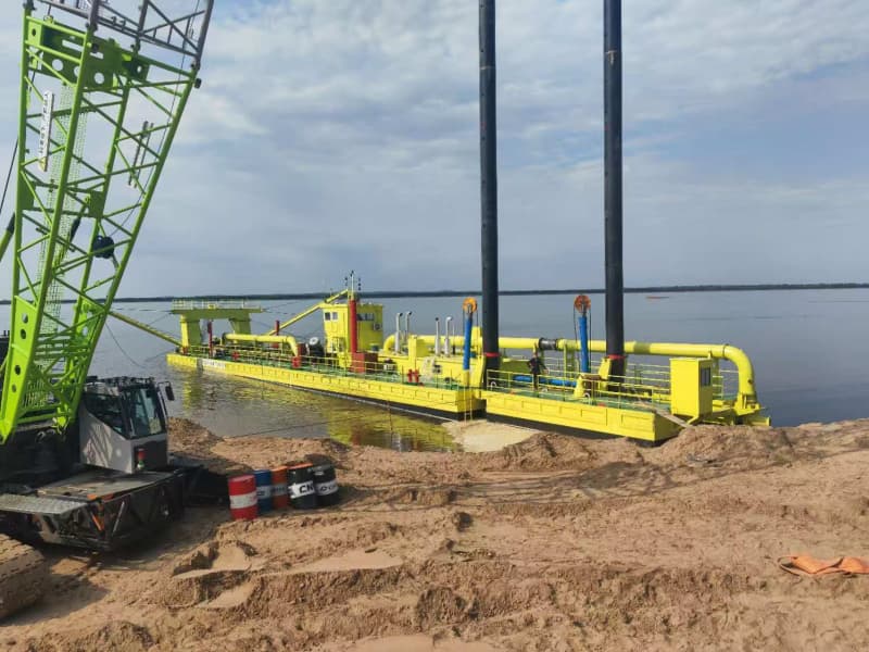 جرافة غاطسة تعمل بمضخة، قاطعة للرمل، جرافة شفط لعمق تجريف أكبر