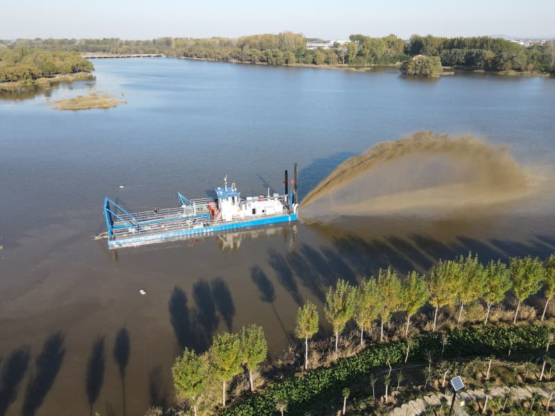 جرافة غاطسة تعمل بمضخة، قاطعة للرمل، جرافة شفط لعمق تجريف أكبر