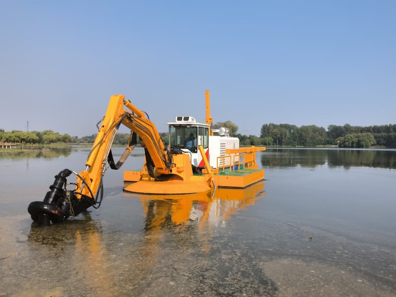 جرافة برمائية متعددة الوظائف (900 متر مكعب/ساعة) مزودة بمضخة شفط/جرافة