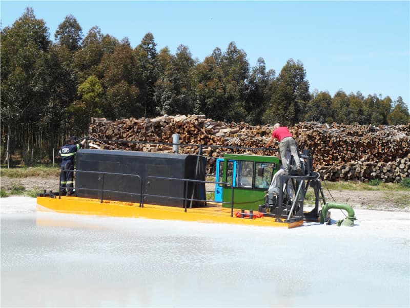 جرافة شفط ذات رأس لولبي تعمل بالدفع الهيدروليكي لتجريف الأنهار والبحيرات والبرك