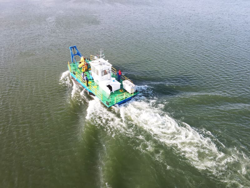 قارب عمل متعدد الأغراض، قارب سحب، قارب دفع