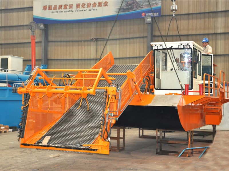 سفينة تنظيف المياه الأوتوماتيكية / حصادة الأعشاب المائية / قارب كاشط للنفايات