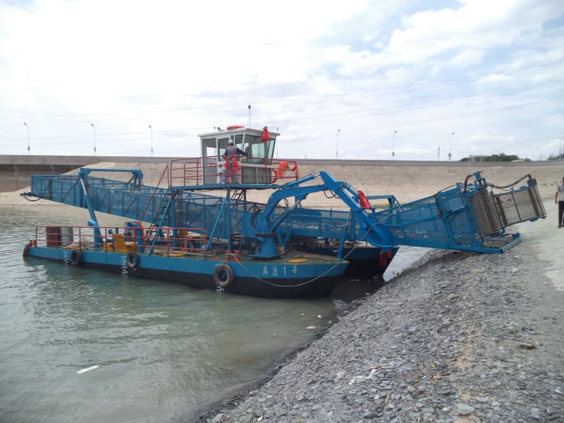 سفينة تنظيف المياه الأوتوماتيكية / حصادة الأعشاب المائية / قارب كاشط للنفايات